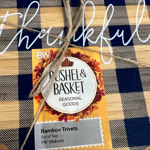 Fall Themed Dark Blue Wood Trivets - Set of Two - NWT - Picture 3 of 3